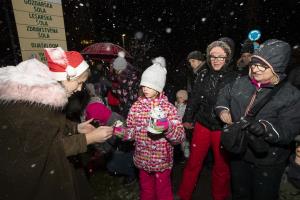001 Pozdrav zimi inpraznik luci Foto atelje Postojna